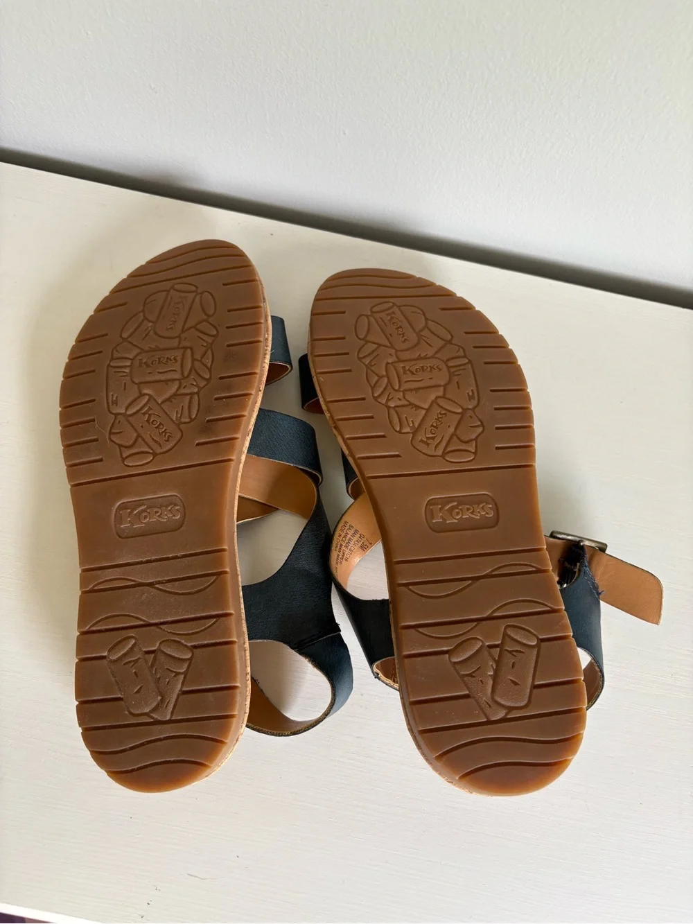 KORKS Jerrik Navy Blue Strappy Cork Flat Sandals Size 7.5 Eco Leather Comfort